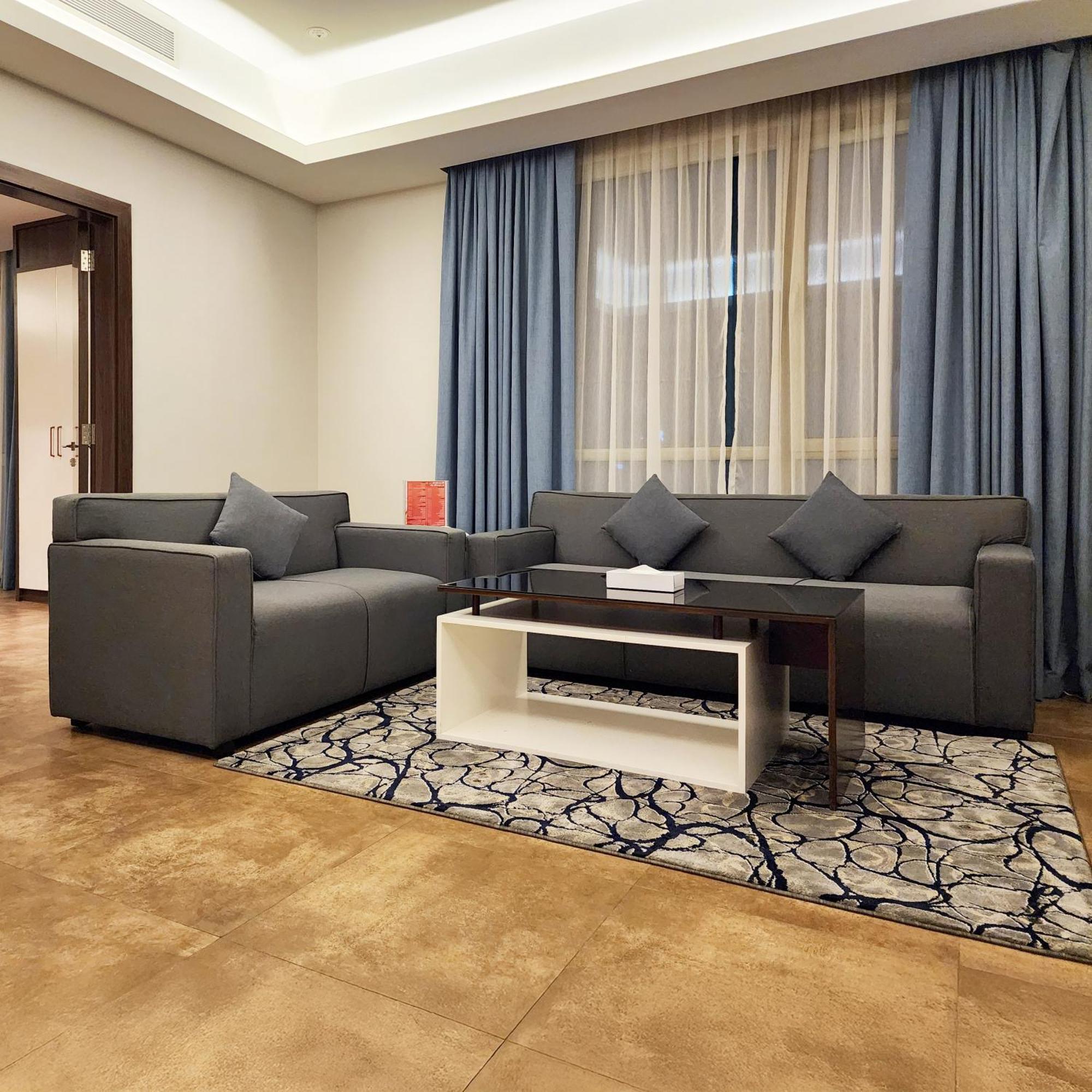 Juffair Boulevard Hotel & Suites Manama Exterior photo